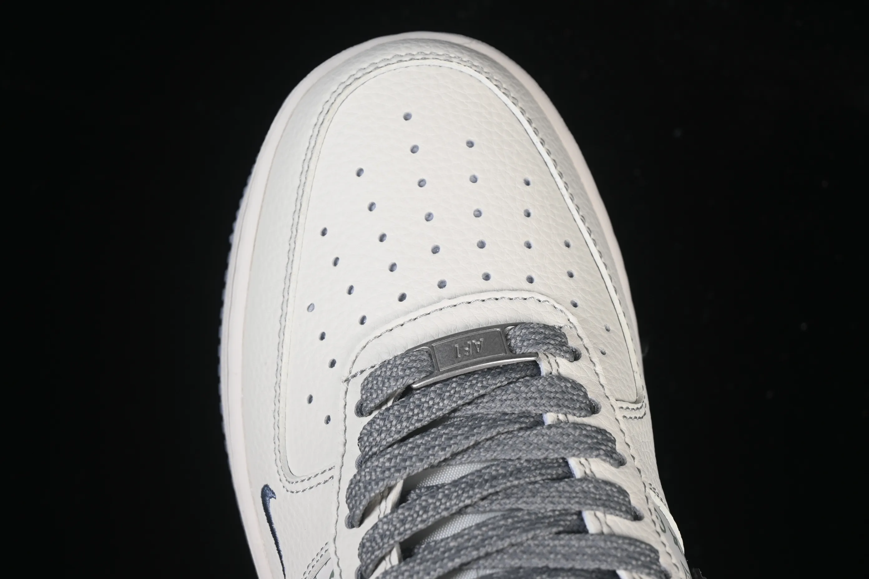 All categories Nk Air Force 1 Air Force series Nk Air Force 1 Low Air Force low-top Nike Air Force 1'07 Low LV co-branded printed beige gray Air Force 1 low-top casual sneakers HH7518-079